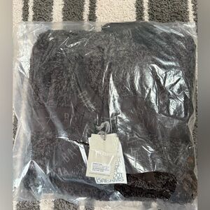 NWT Barefoot Dreams CozyChic Pom-Pom Beanie and
Scarf Set